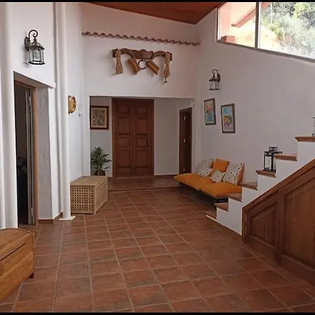 بيت للعطل La Yedra San Mateo
